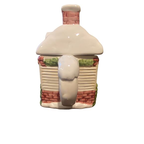 Vintage Ceramic Christmas Cottage teapot - Picture 4 of 7